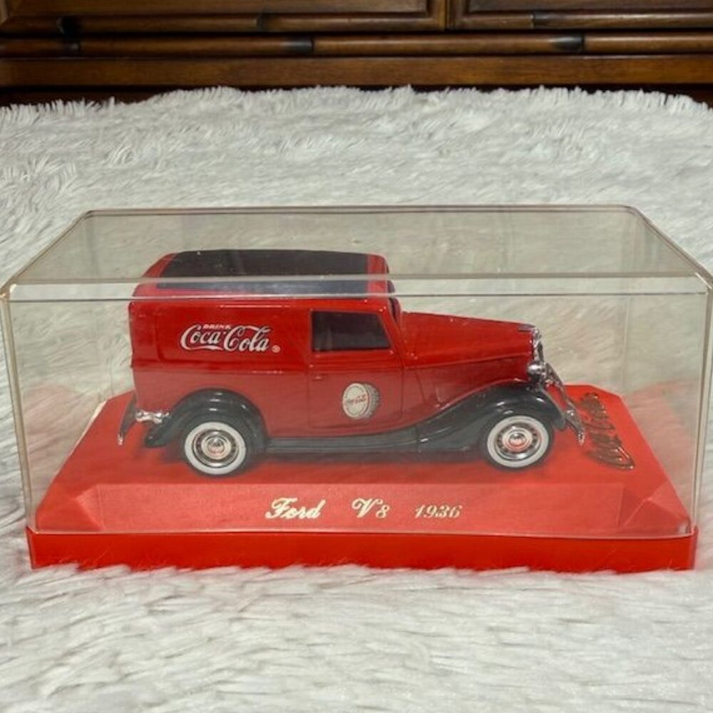 Vintage Coca-Cola Red and Black Metal 1936 Ford V8 in Case Made in France